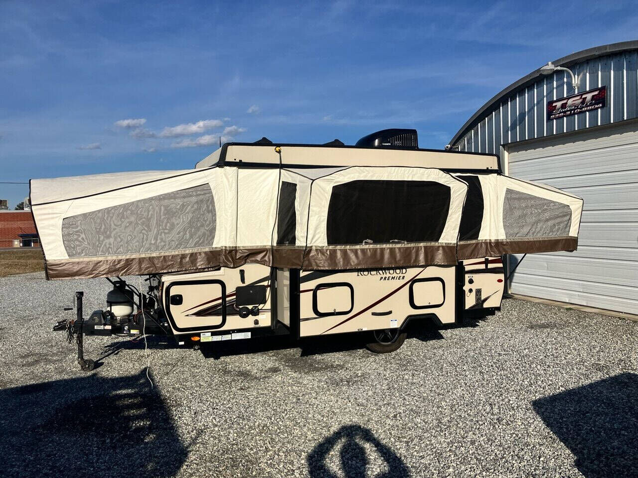 2018 FOREST RIVER Premier
