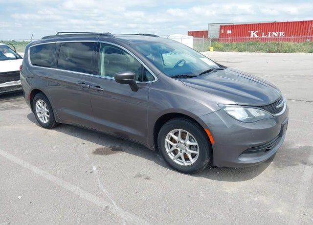 2020 CHRYSLER Voyager