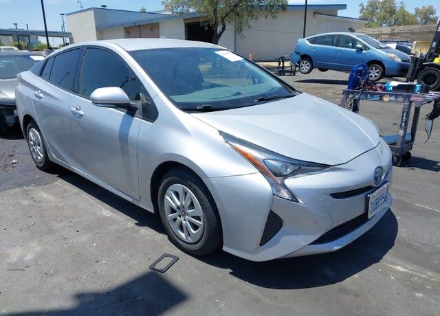 2017 TOYOTA PRIUS