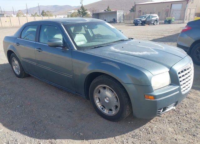 2005 CHRYSLER 300