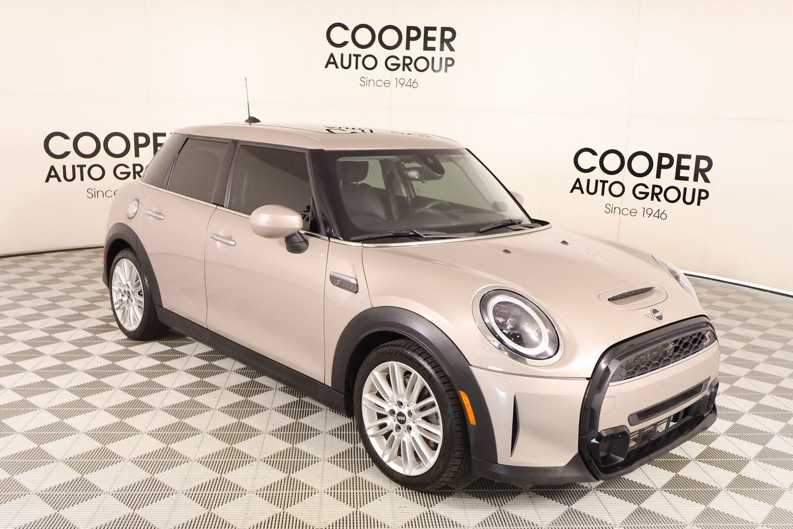 2023 MINI Hardtop