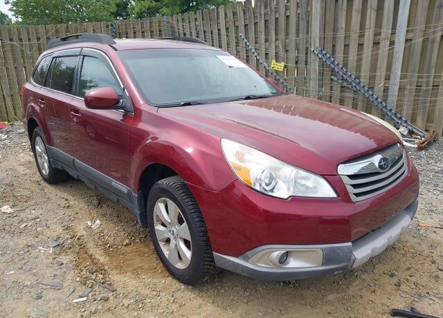 2012 SUBARU Outback