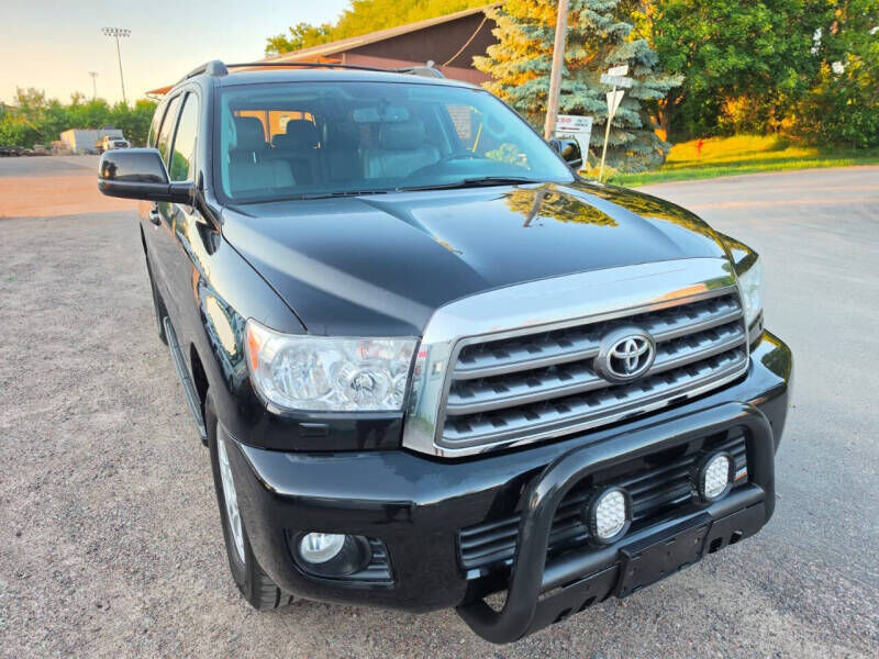 2013 TOYOTA Sequoia