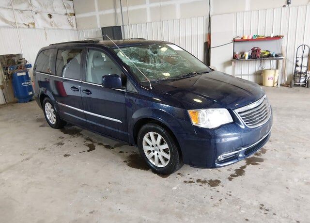 2014 CHRYSLER Town and Country