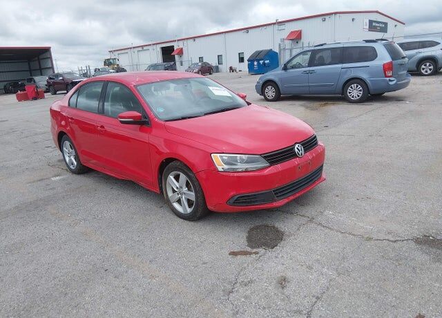 2012 VOLKSWAGEN Jetta