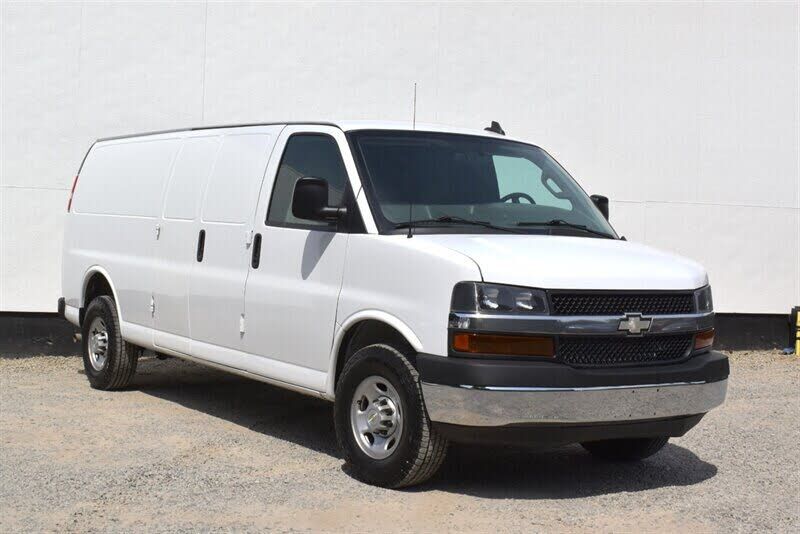 2021 CHEVROLET Express