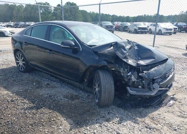 2016 VOLVO S60