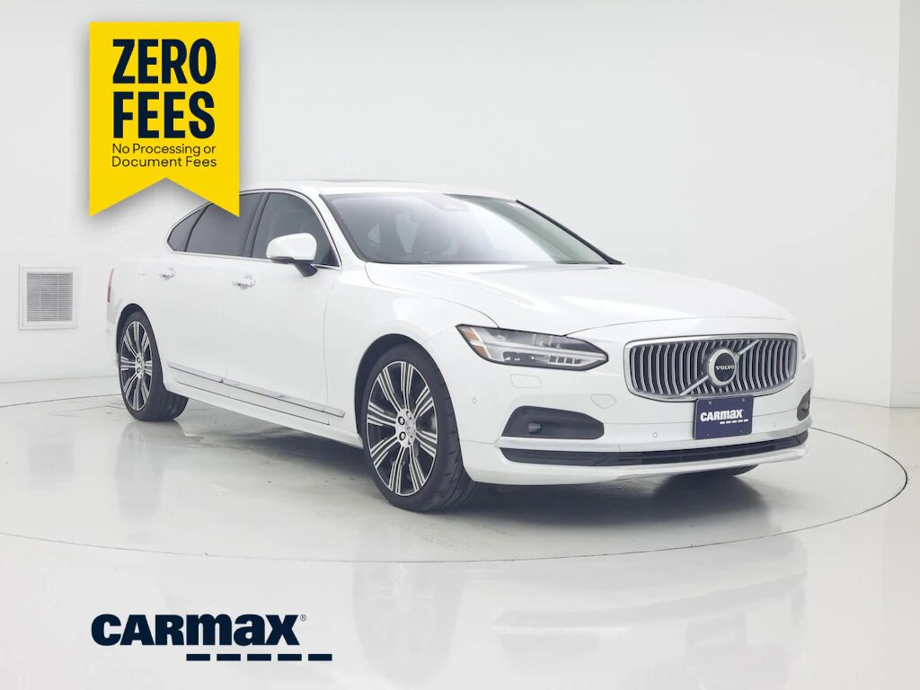 2022 VOLVO S90