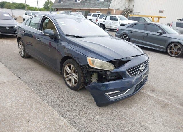 2014 VOLVO S60