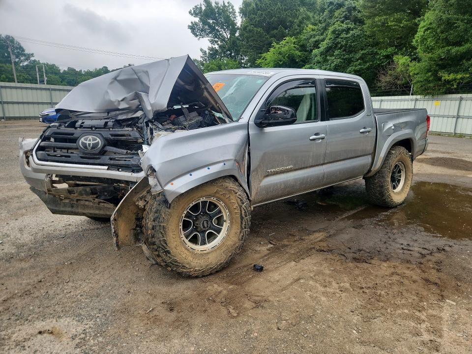 2018 TOYOTA Tacoma