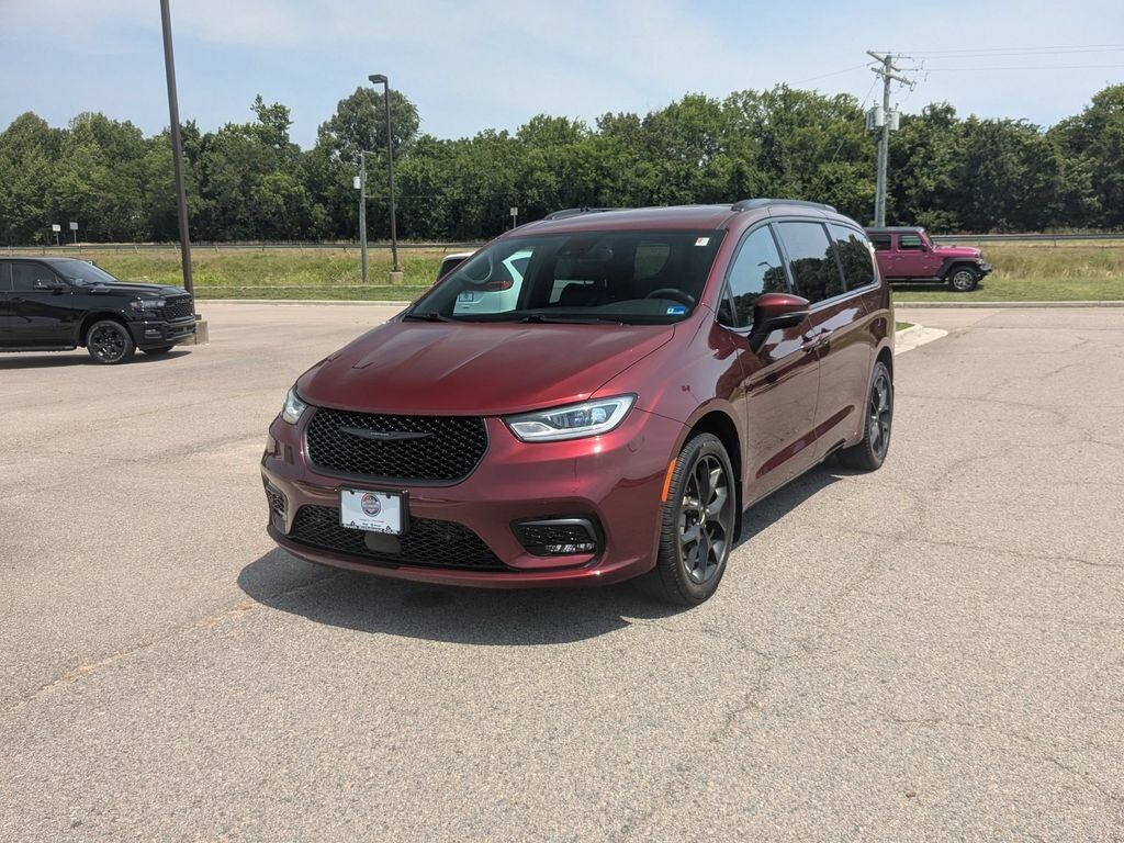 2023 CHRYSLER Pacifica