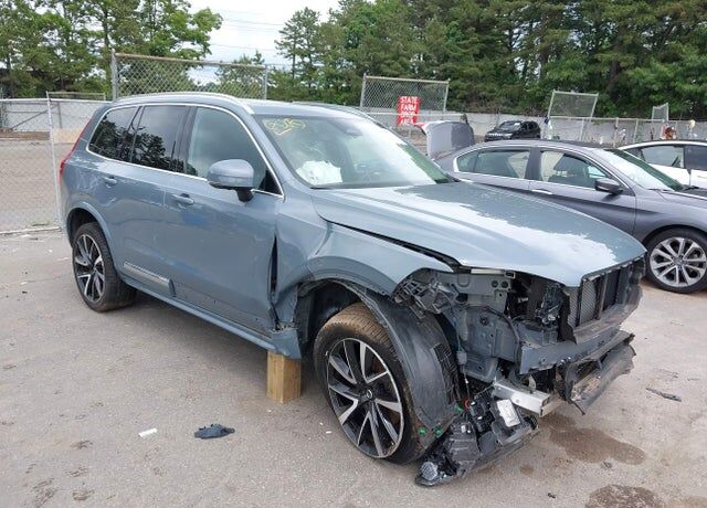 2023 VOLVO XC90