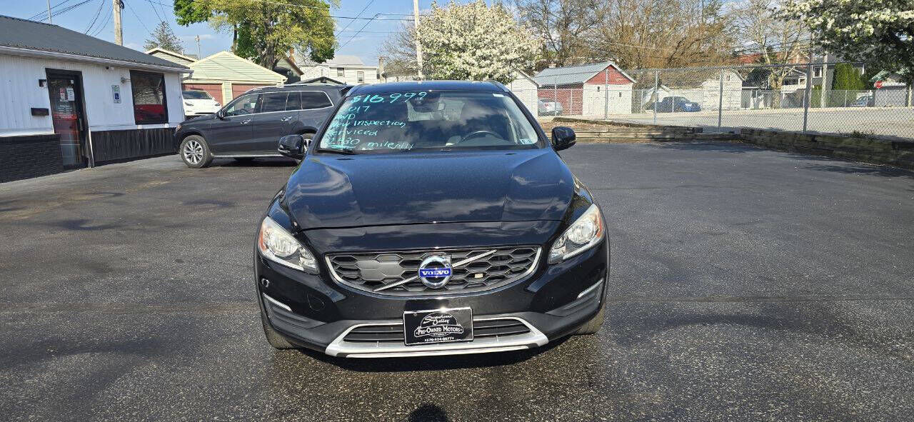 2017 VOLVO V60CC