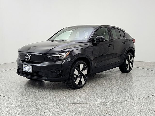 2023 VOLVO C40