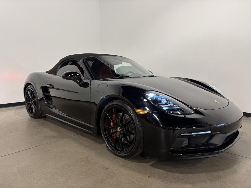 2021 PORSCHE 718