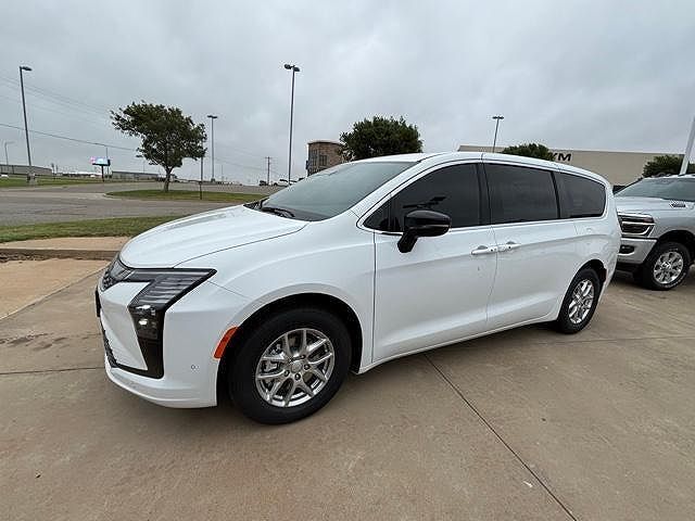 2027 CHRYSLER Pacifica