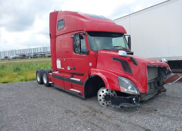 2004 VOLVO TRUCK VNL
