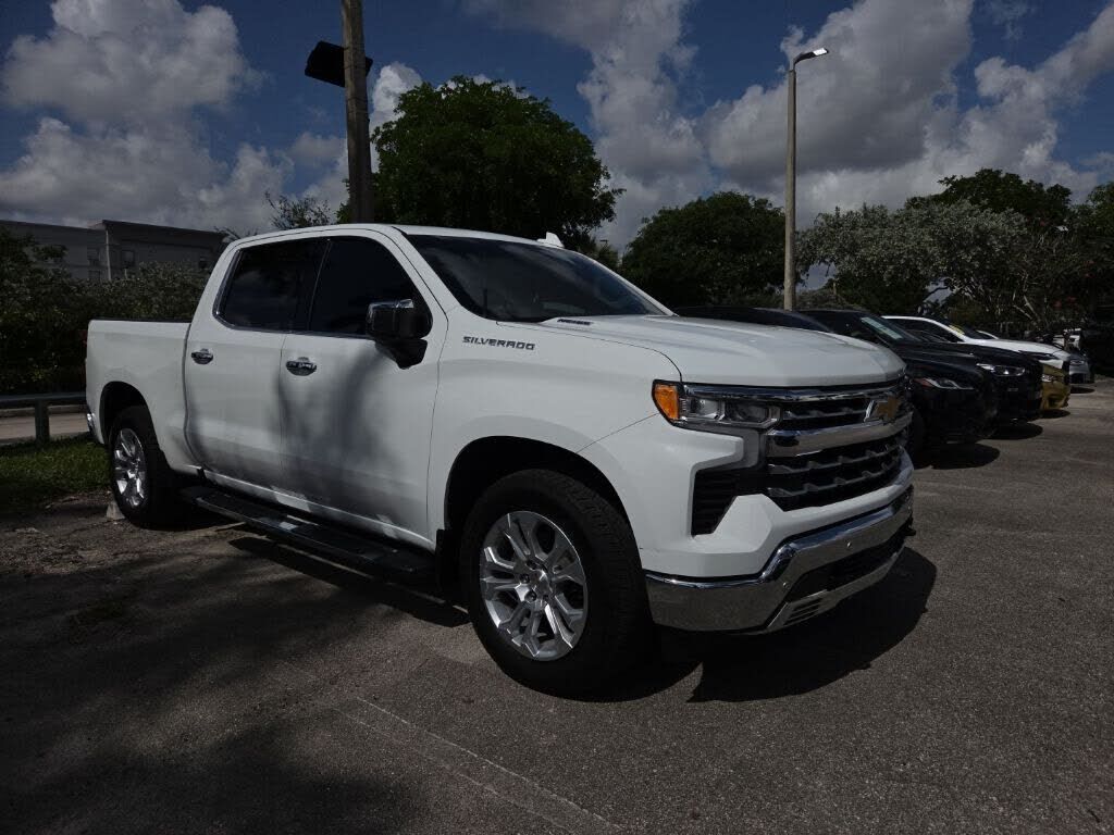 2024 CHEVROLET Silverado