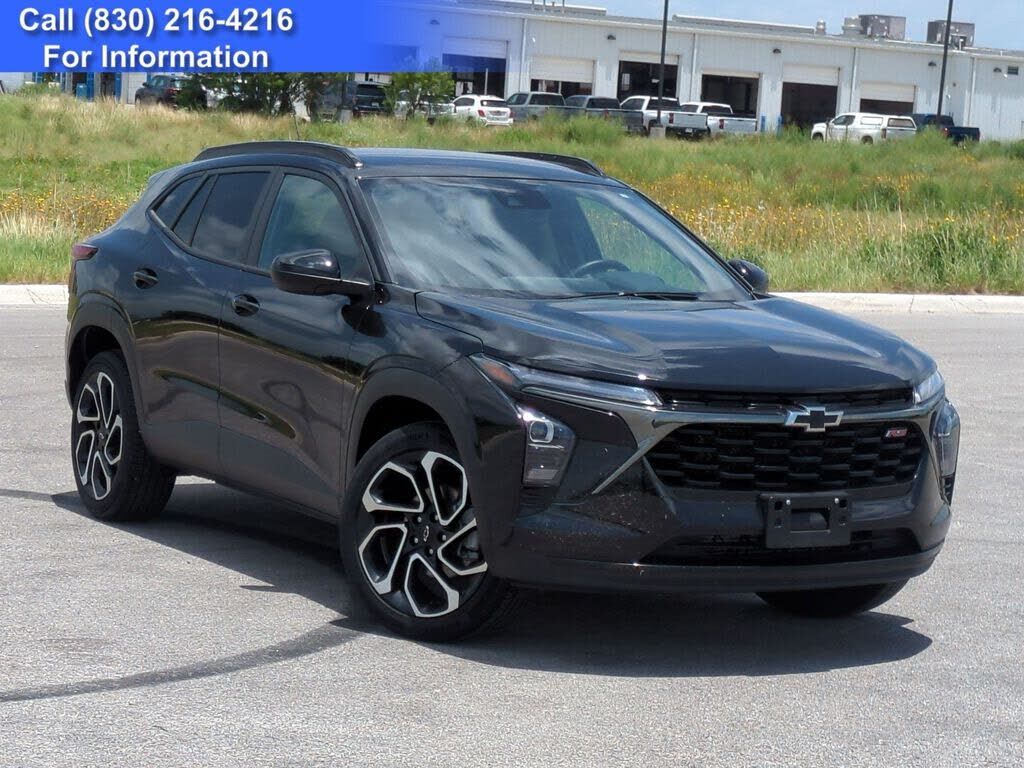2025 CHEVROLET Trax