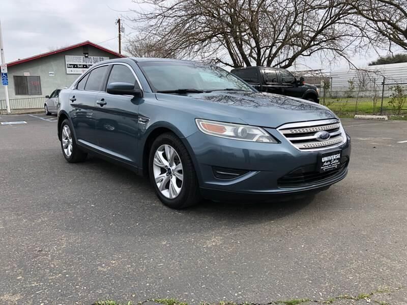 2010 FORD Taurus