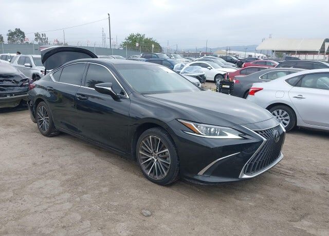 2024 LEXUS ES
