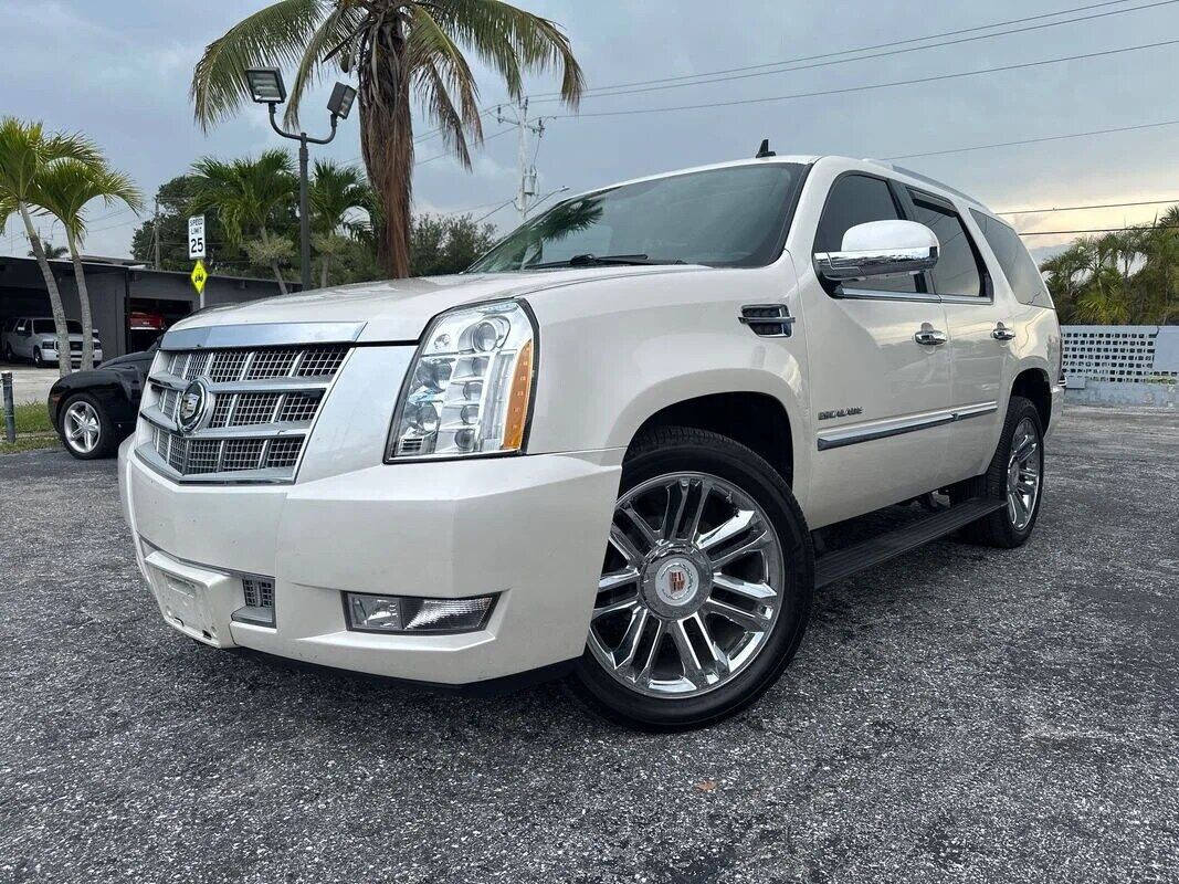 2012 CADILLAC Escalade