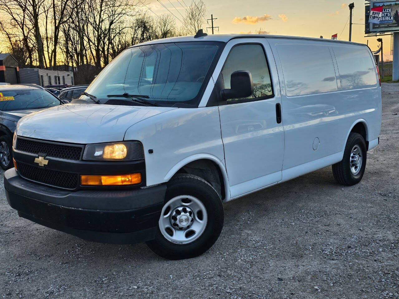 2019 CHEVROLET Express