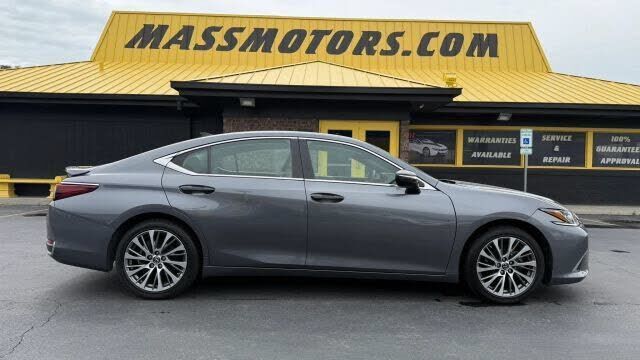 2020 LEXUS ES