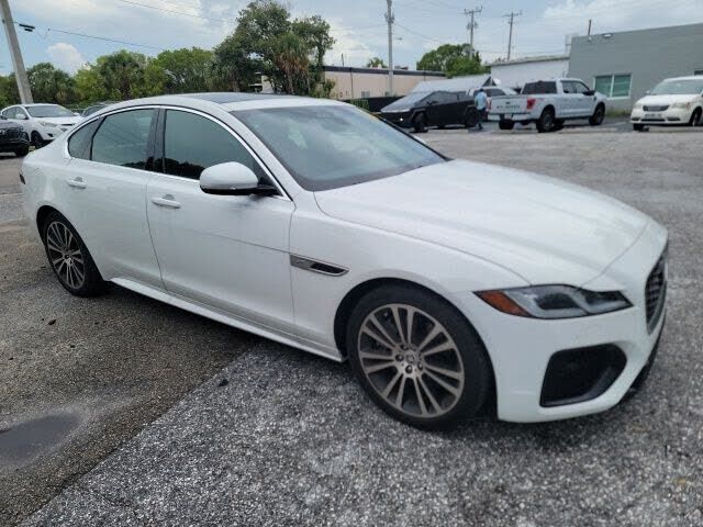 2024 JAGUAR XF