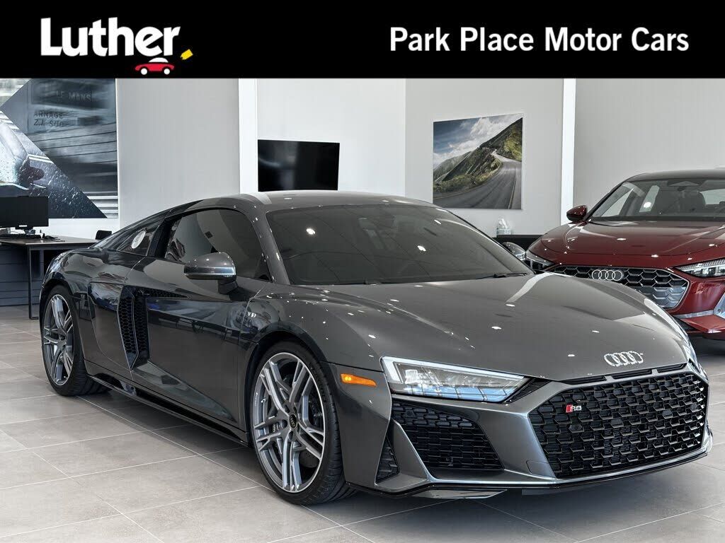 2023 AUDI R8