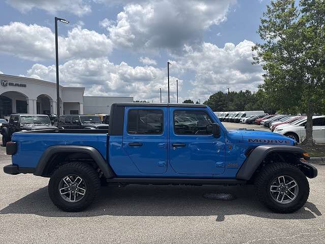 2025 JEEP Gladiator