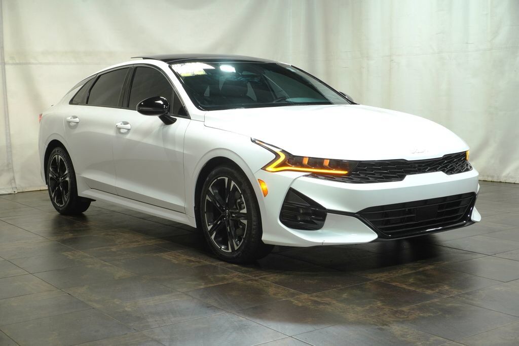 2022 KIA K5