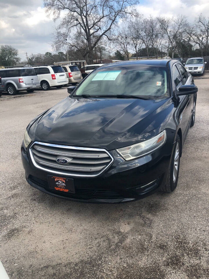2013 FORD Taurus