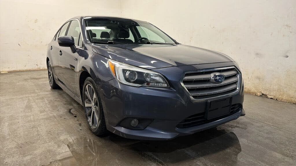 2017 SUBARU Legacy