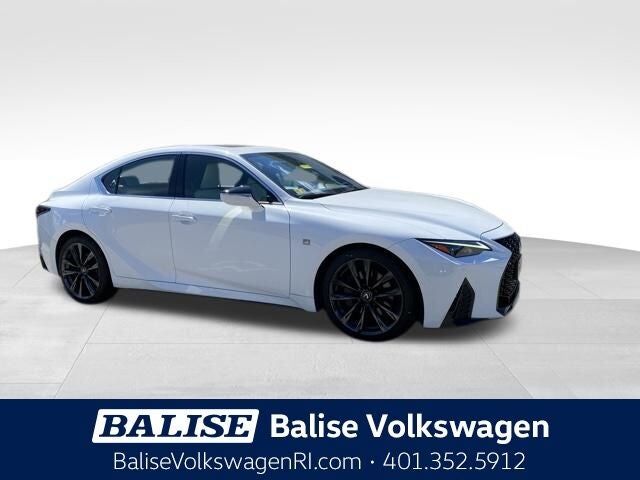 2021 LEXUS IS