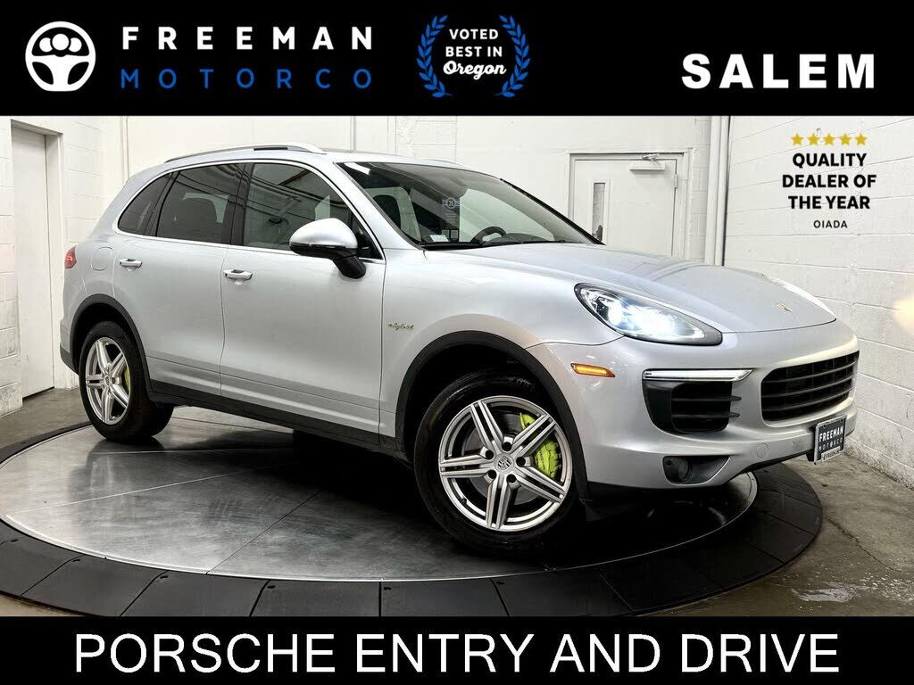 2016 PORSCHE Cayenne