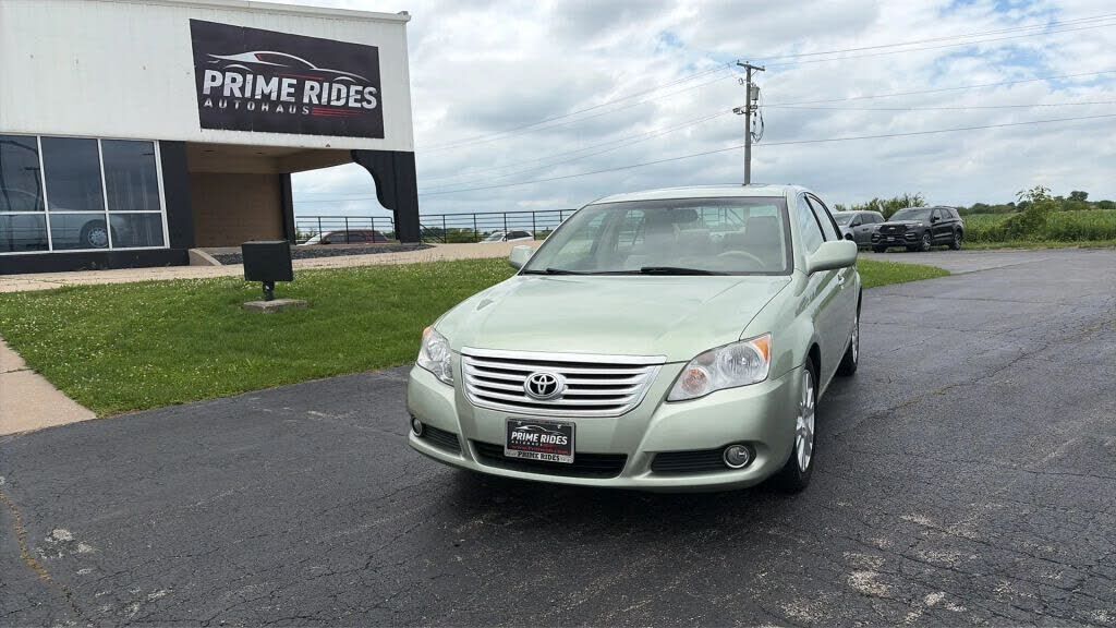 2010 TOYOTA Avalon