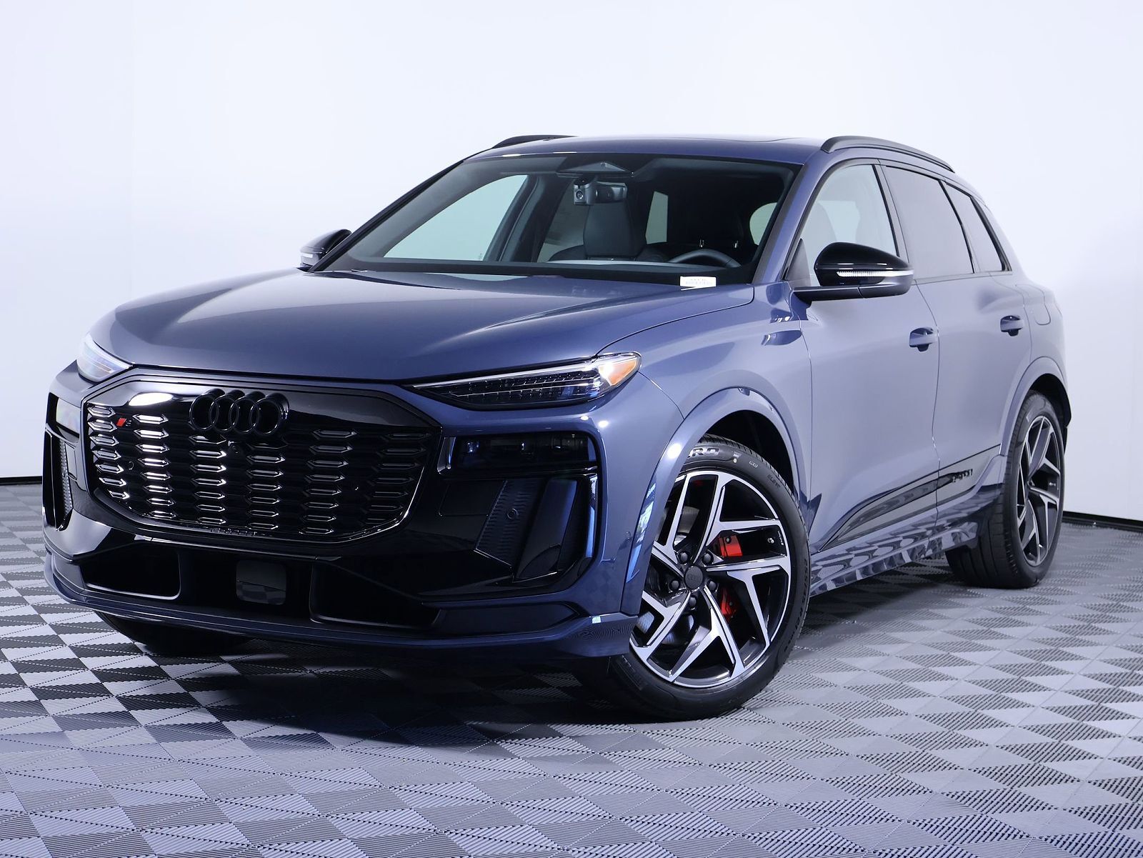 2027 AUDI SQ6