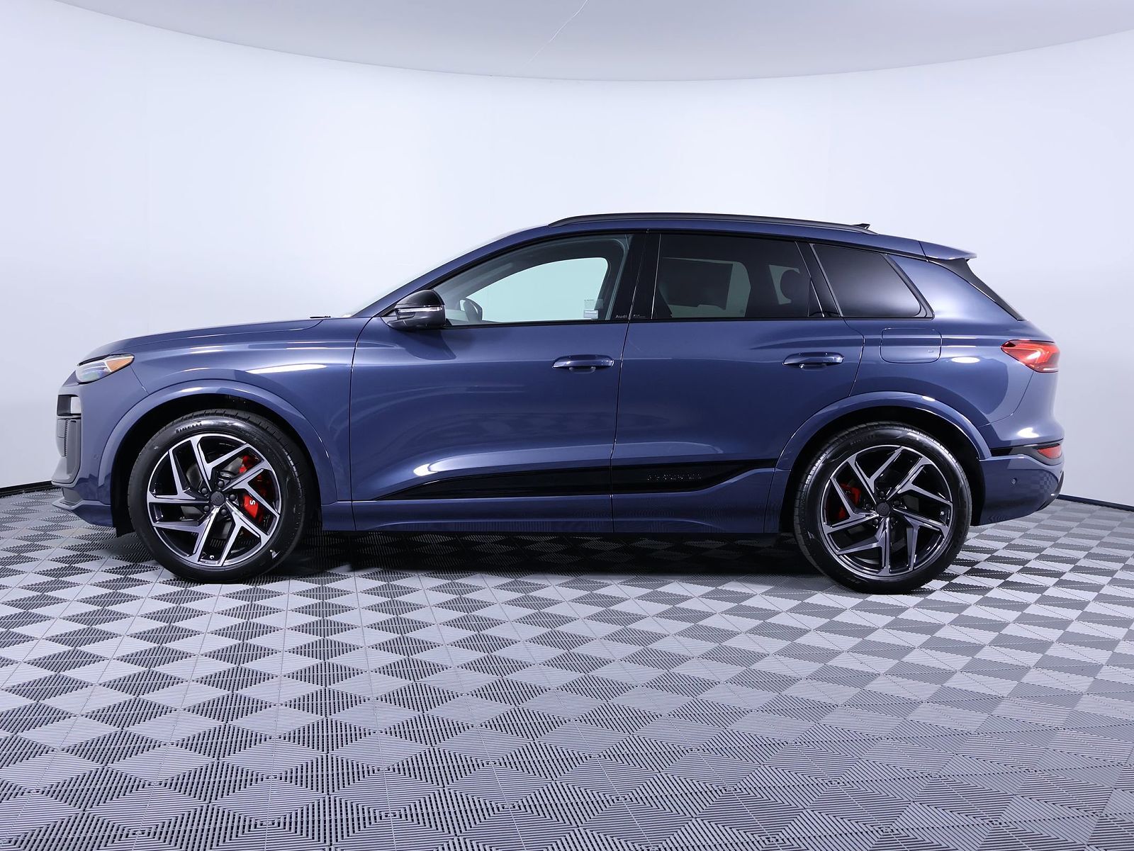 2027 Audi SQ6