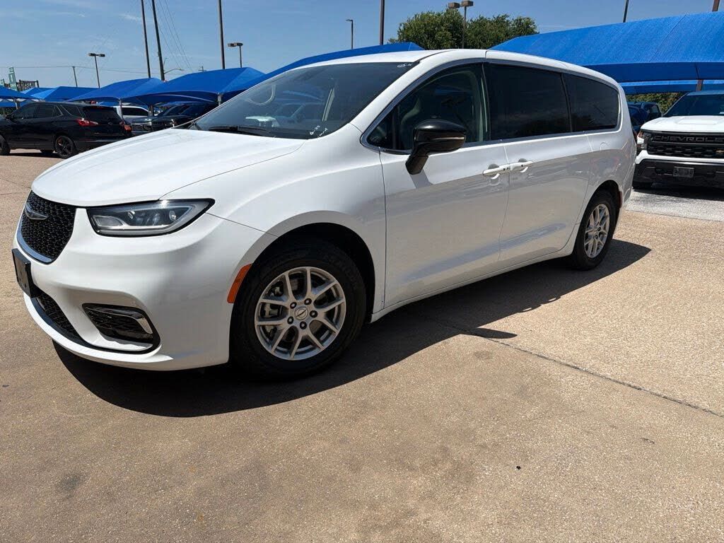 2024 CHRYSLER Pacifica