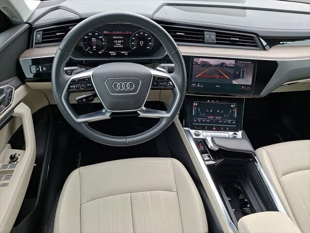 2024 Audi Q8