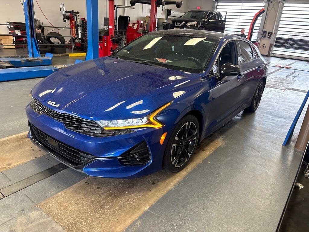 2022 KIA K5