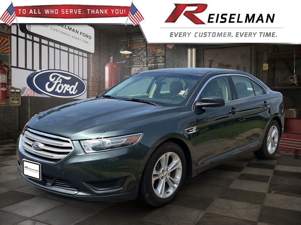 2016 FORD Taurus