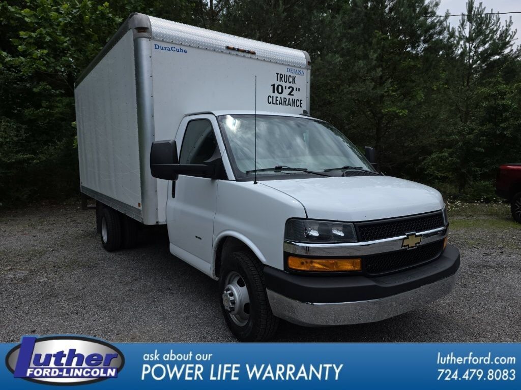 2022 CHEVROLET Express