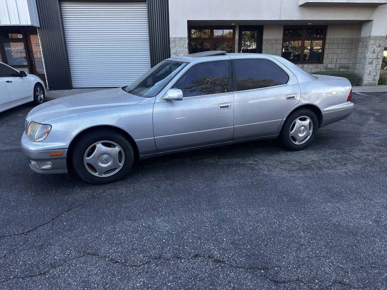 2000 LEXUS LS