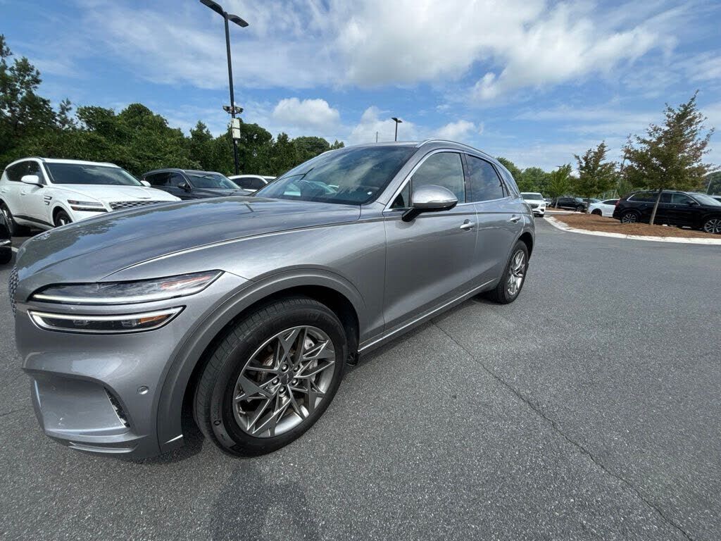 2023 GENESIS GV70