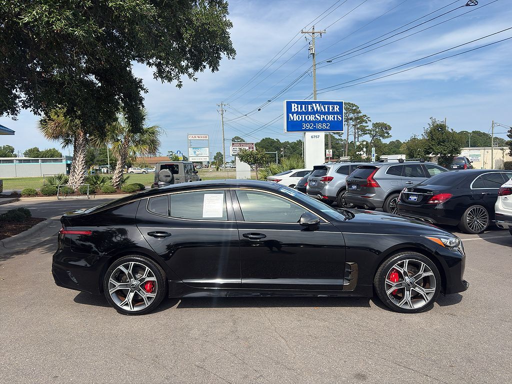 2021 KIA Stinger