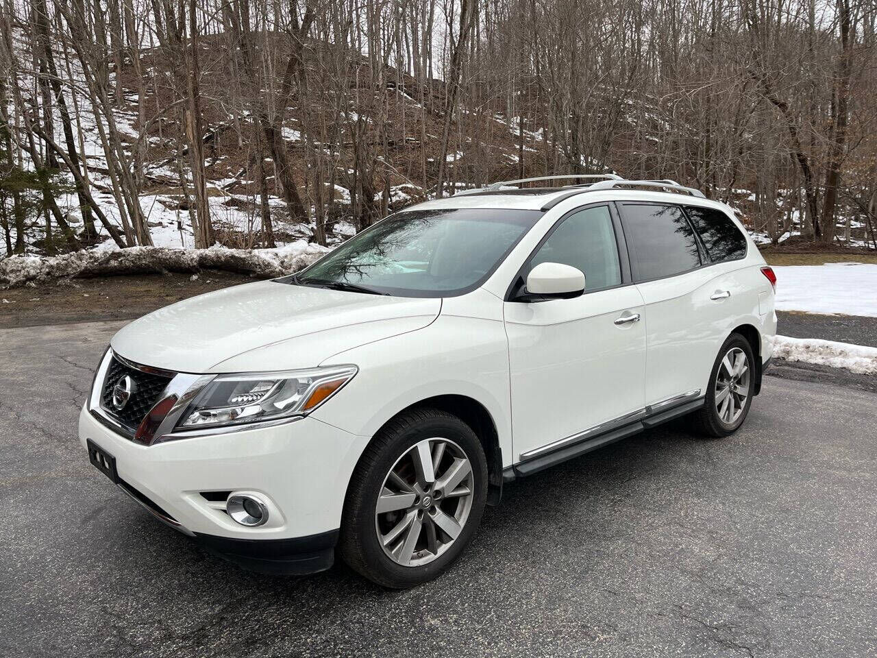 2014 NISSAN Pathfinder