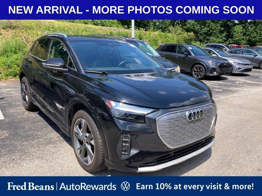 2022 AUDI Q4