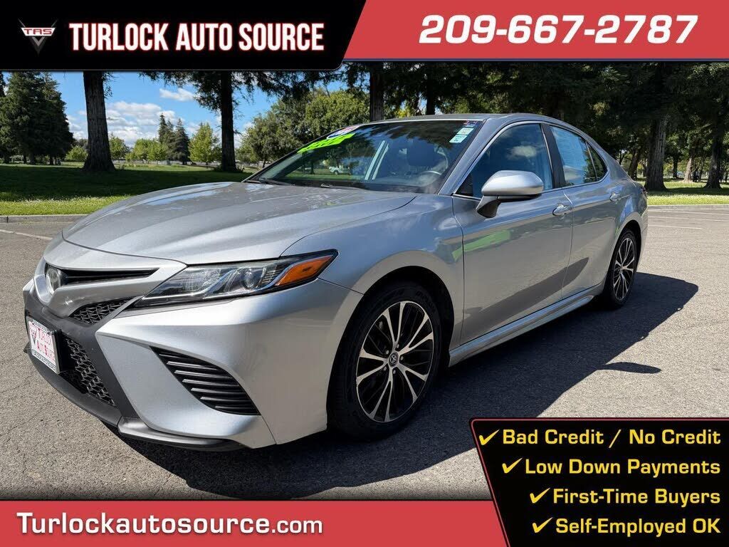 2019 TOYOTA Camry
